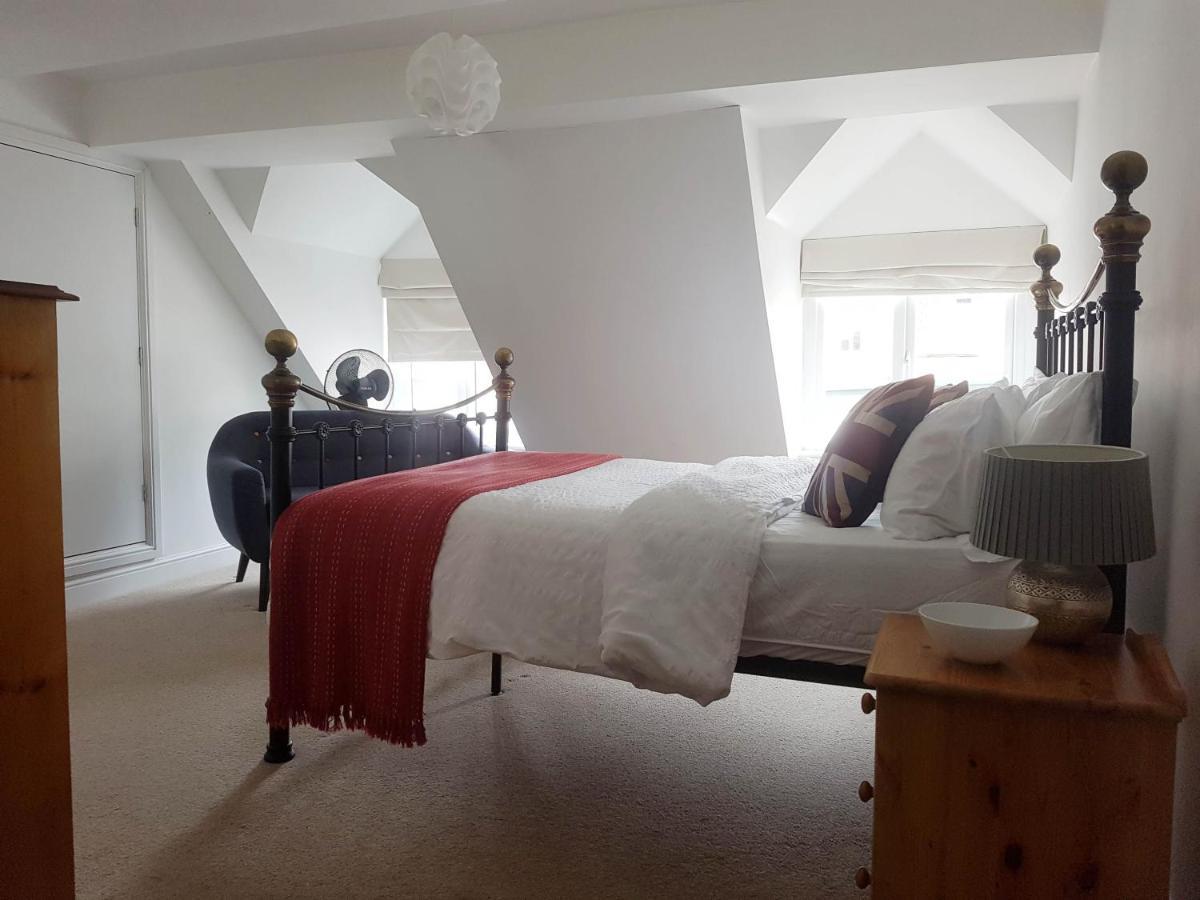 Warwick Market Place Apartment Esterno foto